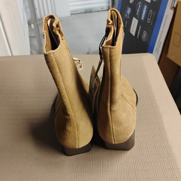 Zara Brown Suede Ankle Booties - Picture 8 of 9